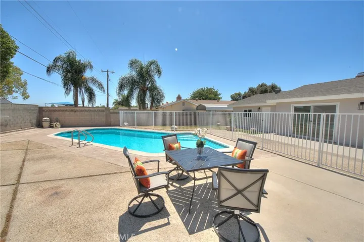 Sparilng Pool