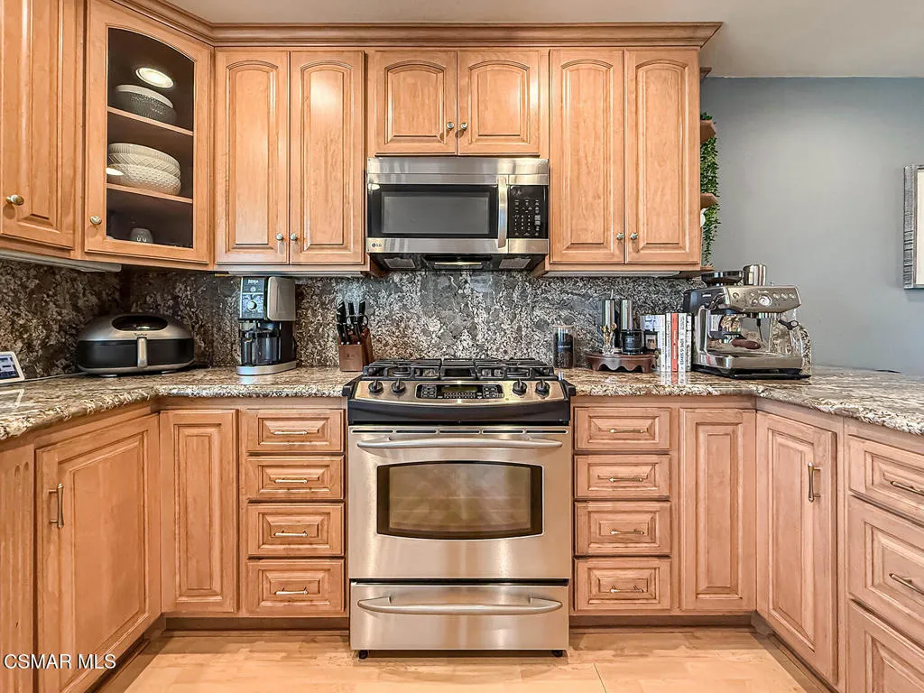 cKitchen and Dining7