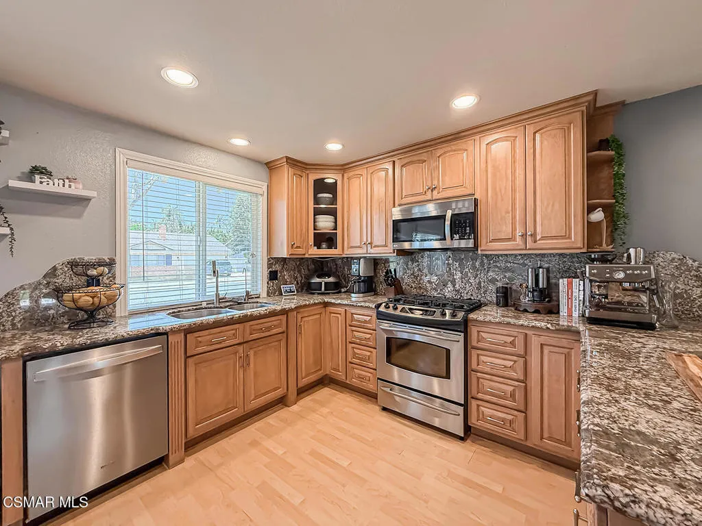 cKitchen and Dining5
