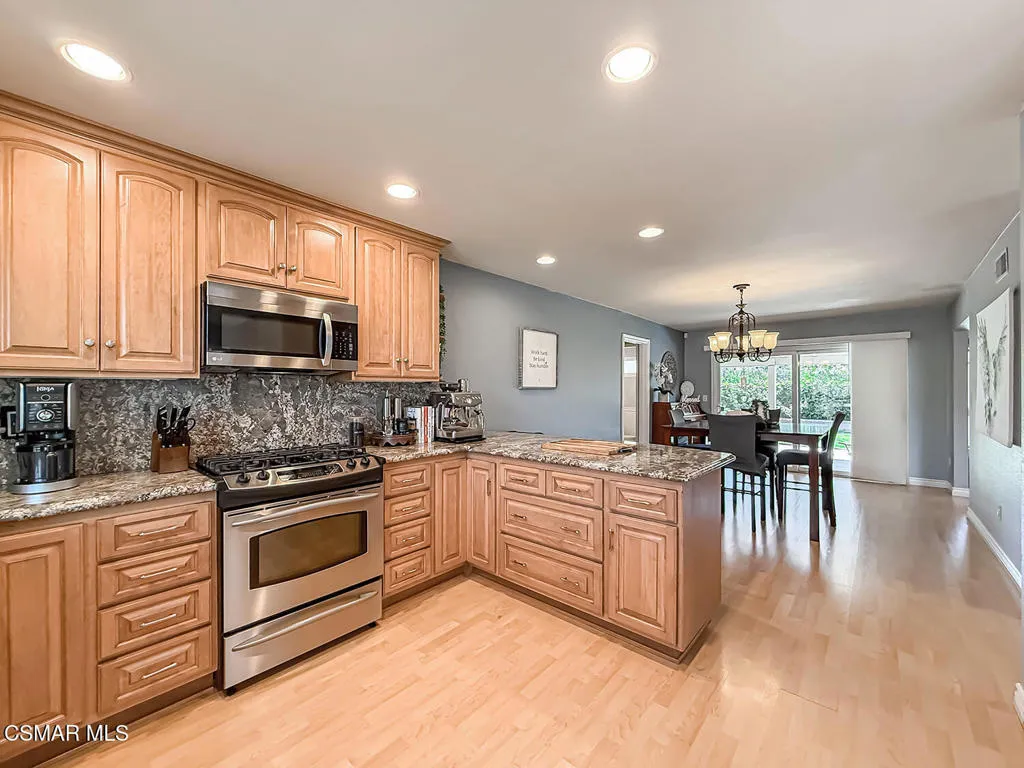 cKitchen and Dining8