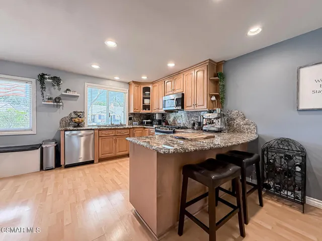 cKitchen and Dining4
