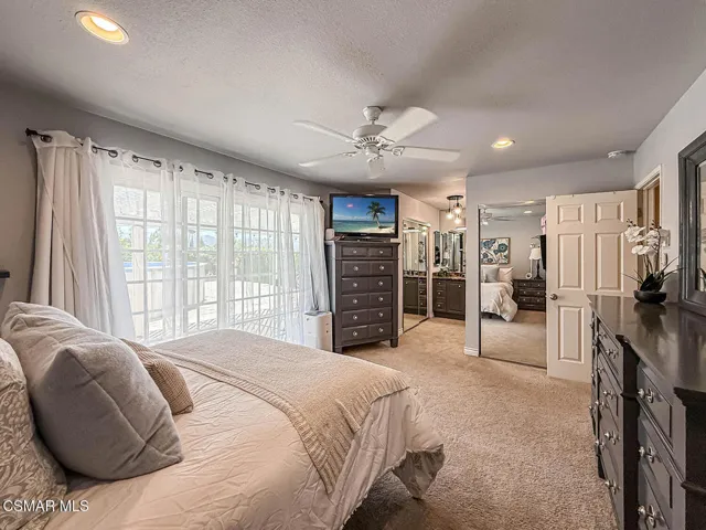 iPrimary Bedroom Suite3