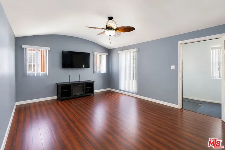 Digitally Removed Clutter
