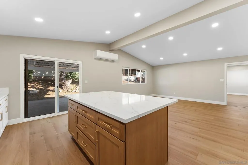578 E Indian Rock Rd, Vista, California 92084 — photo 5