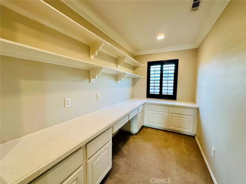 upstair ppen multi-functional reading area