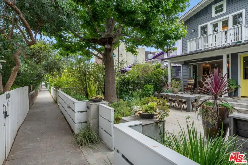821 Amoroso Place, Venice, California 90291 — photo 5