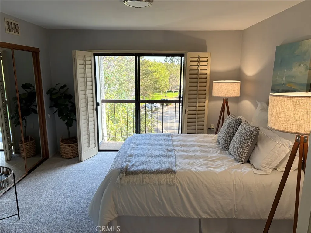 Guest bedroom with green views