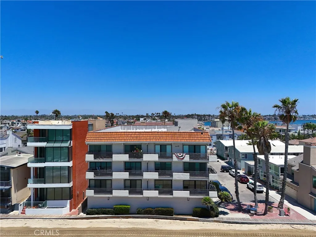 You can see to the right is Alamitos Bay which is just a few short steps away