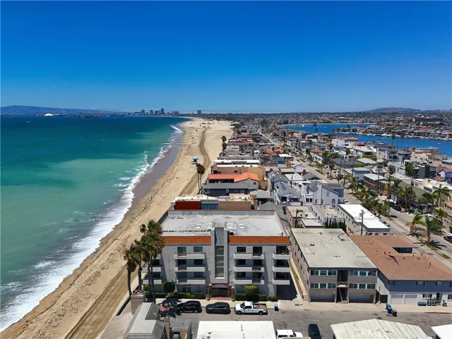 The views are simply amazing on the Peninsula and this one takes in Alamitos Bay, Bayshore Drive, Naples Bride, Belmont Shore, Naples Treasure Island, Downtown Long Beach, Signal Hill, and Palos Verdes