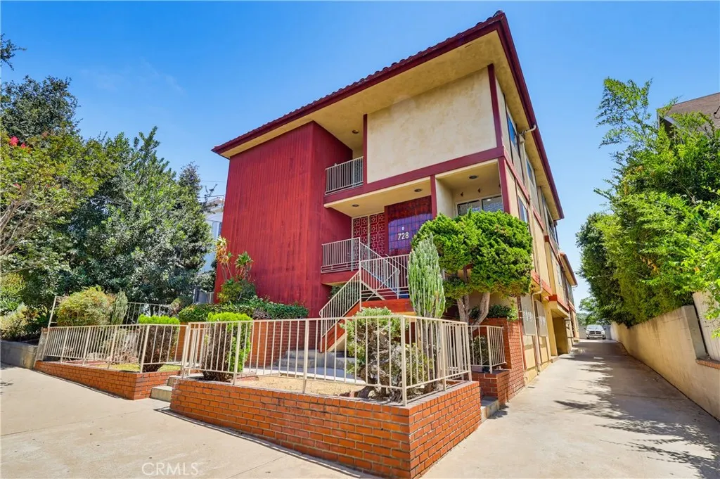 728 E Kensington
