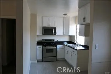 6925 Whitsett, North Hollywood, California 91605 — photo 4