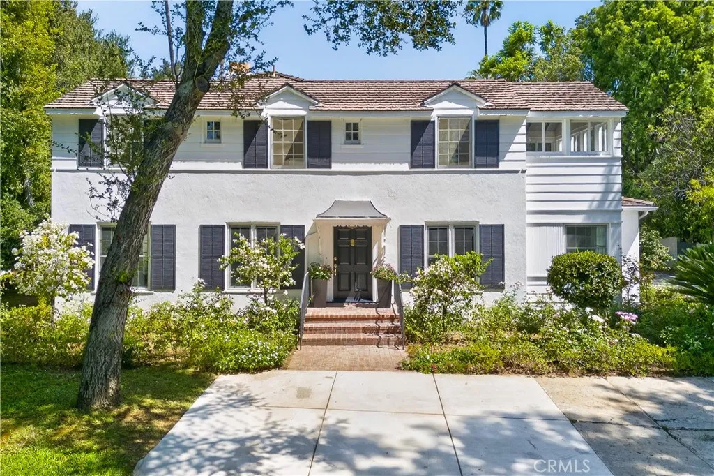 275 Arbolada Dr