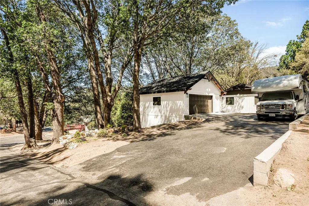 374 Dunant, Crestline, California 92325 — photo 4