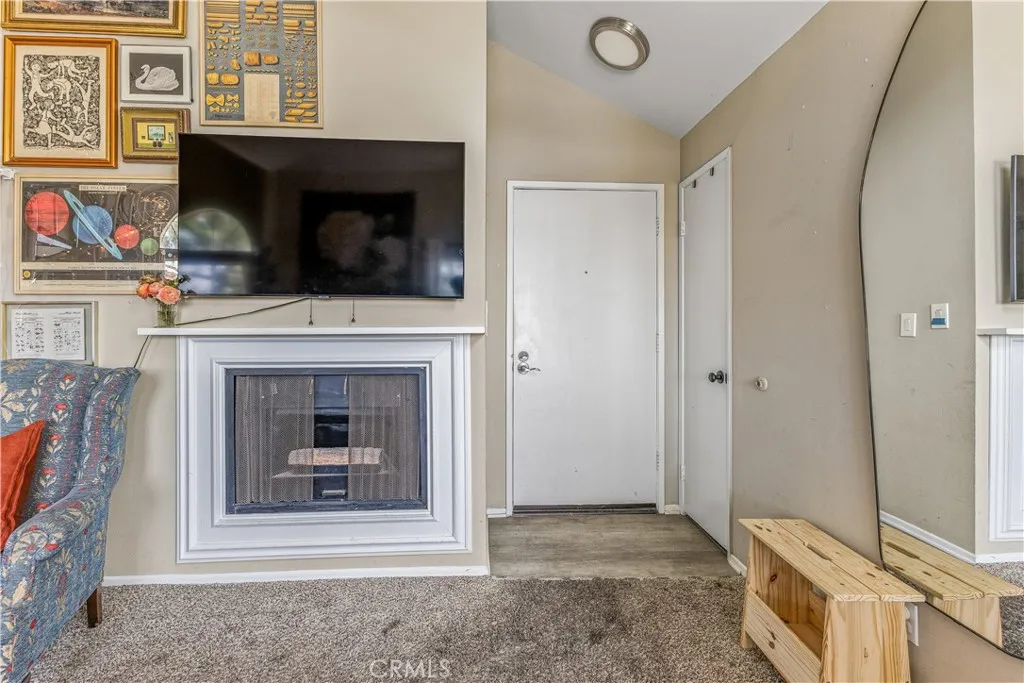 26788 Claudette Street 354, Canyon Country, California 91351 — photo 4