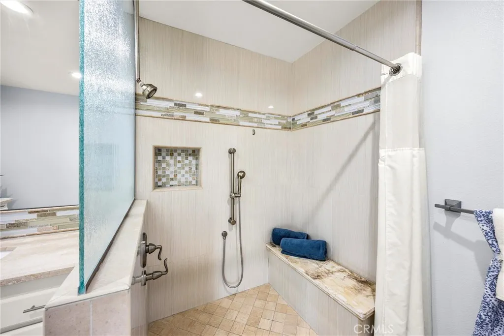 Main bathroom