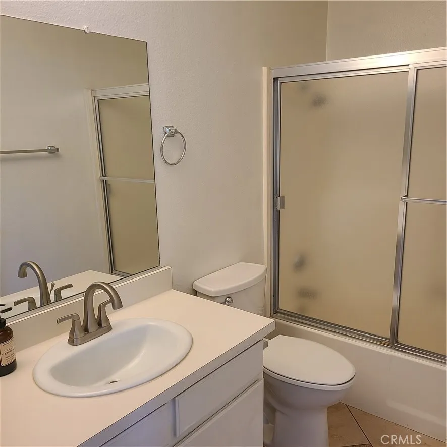 2nd bathroom