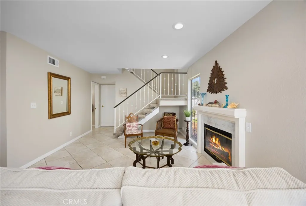10418 Bogardus Avenue 4, Whittier, California 90603 — photo 5
