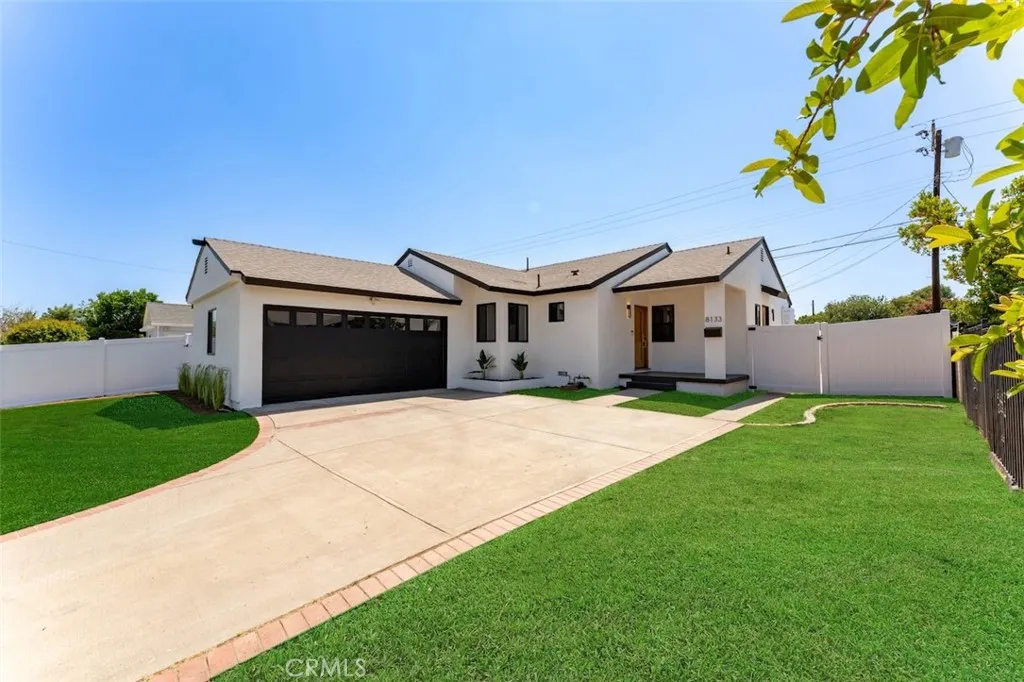 8133 Brimfield Avenue, Panorama City, California 91402 — photo 4