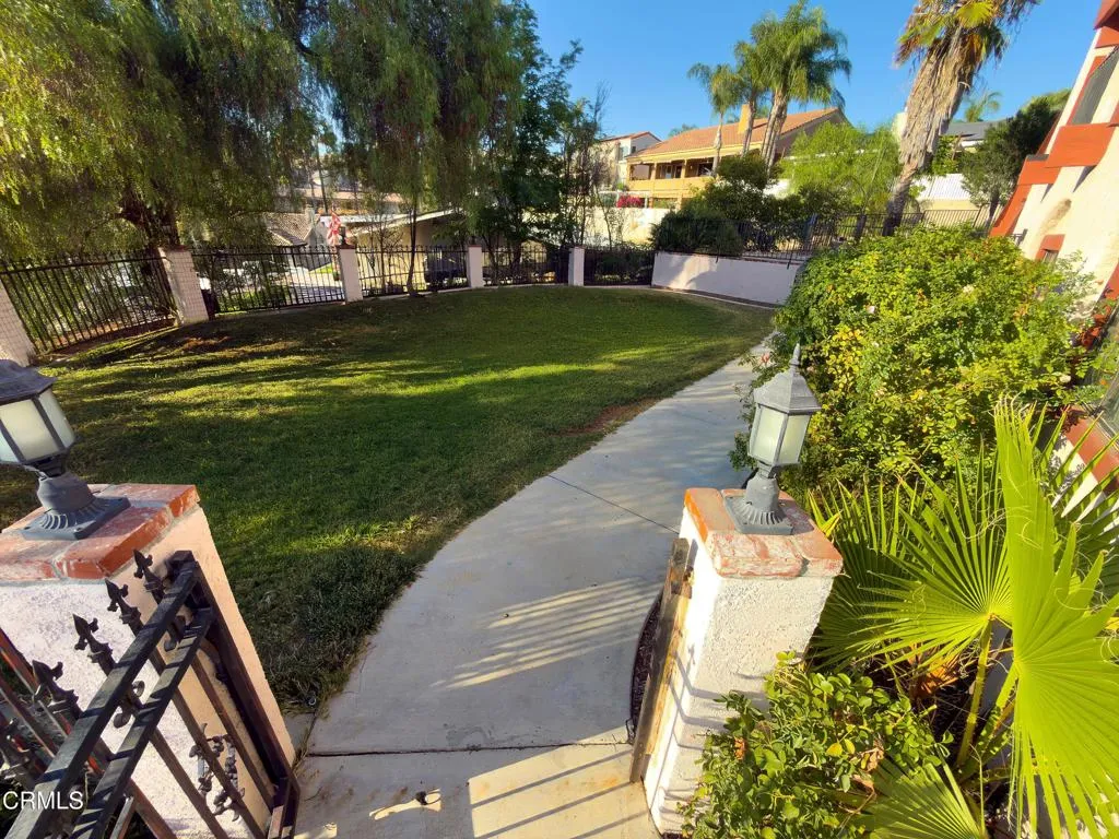 entryway walkway