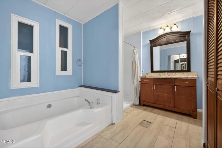 Primary Ensuite Bath