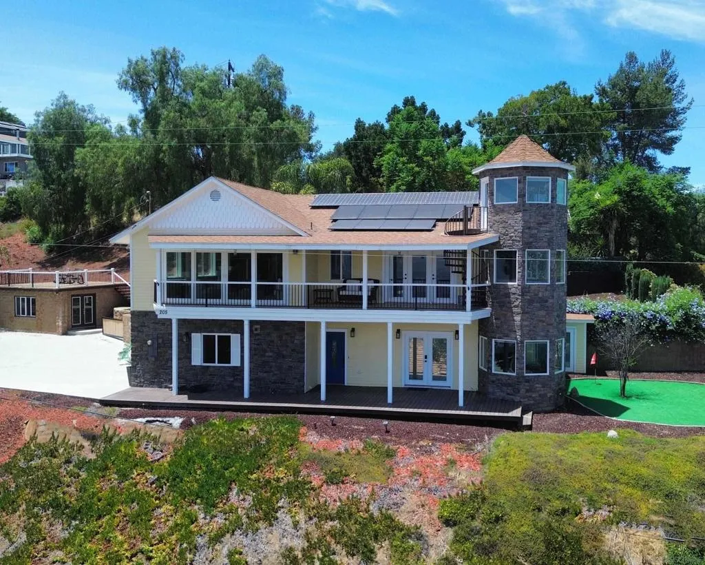 205 Highline Trail