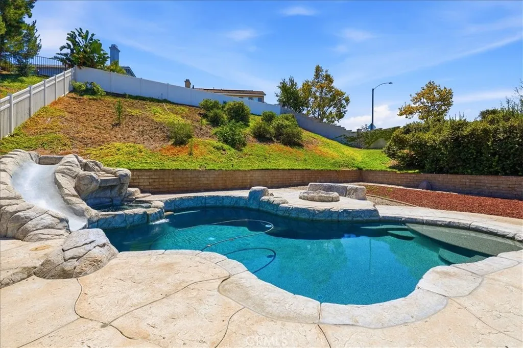 Pool, Spa, BBQ & Firepit