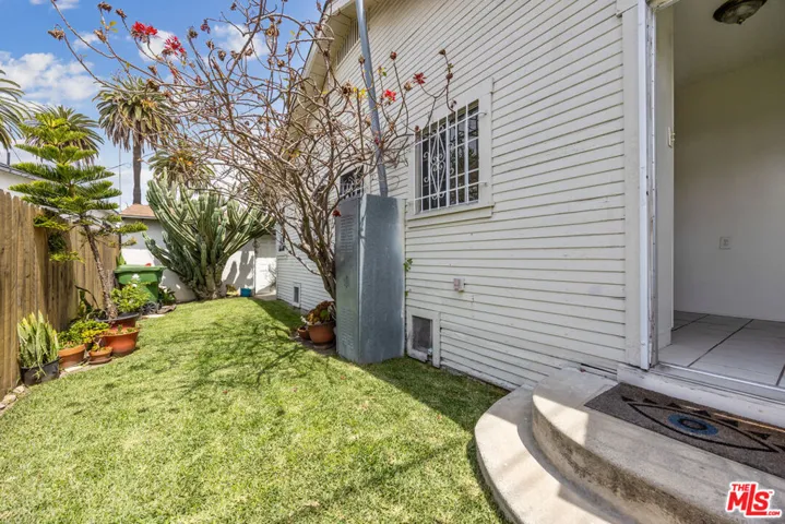 Exit from Kitchen to yard