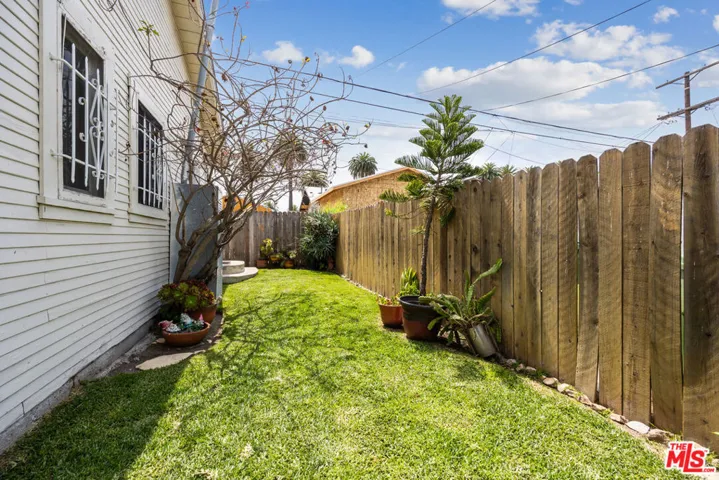 View of yard from the front