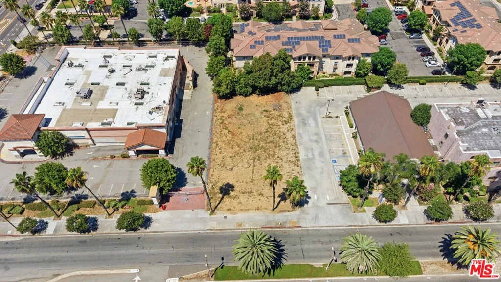 1447 S Garey Ave