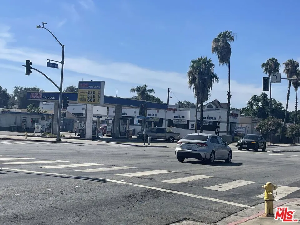 Garey Ave/ Phillips Blvd