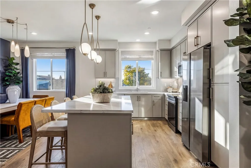12719 Azure Way 24, Hawthorne, California 90250 — photo 5