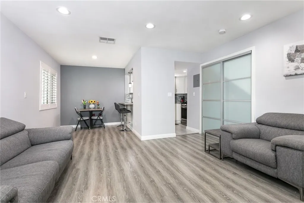 618 N Howard Street 128, Glendale, California 91206 — photo 4