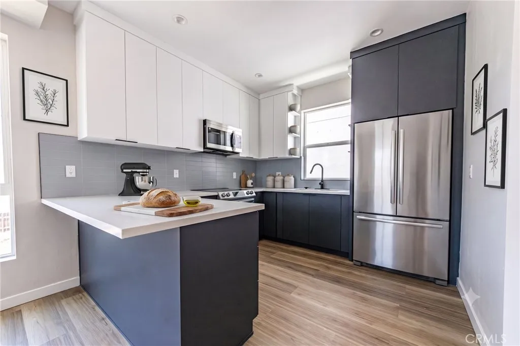 6700 Balboa, Los Angeles, California 91406 — photo 4
