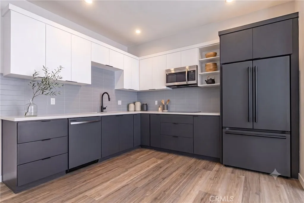 6700 Balboa, Los Angeles, California 91406 — photo 5