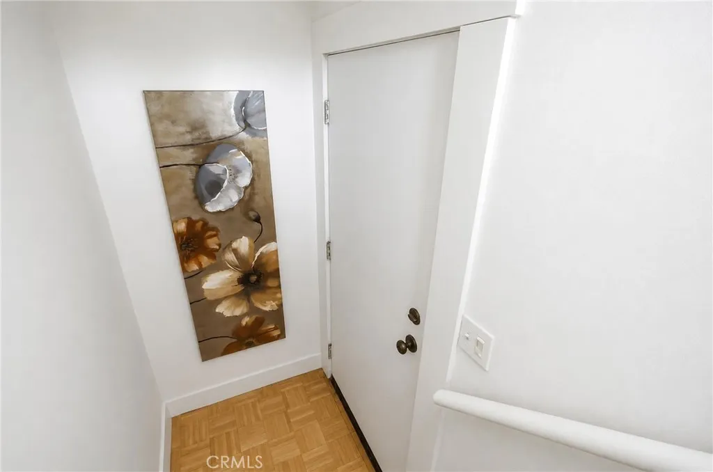 1394 N Raymond 2, Pasadena, California 91103 — photo 5