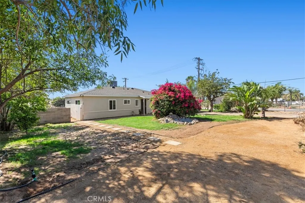 2990 Avalon, Jurupa Valley, California 92509 — photo 4
