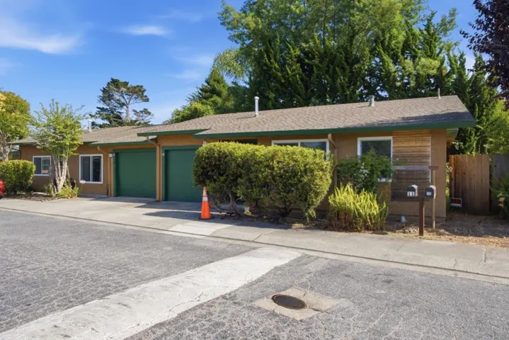 1584 Chanticleer Avenue, Santa Cruz, California 95062 — photo 4