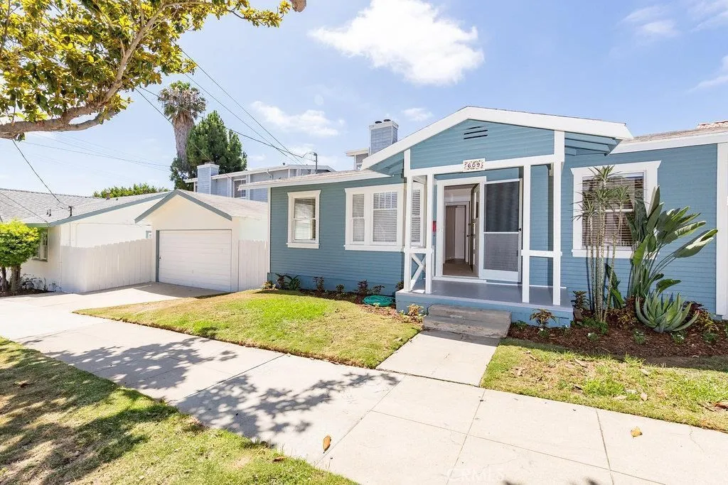 601 Carnelian