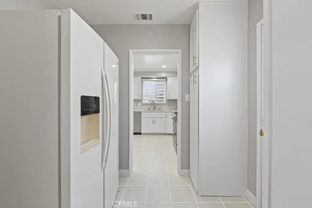 18406 Florwood Avenue, Torrance, California 90504 — photo 5