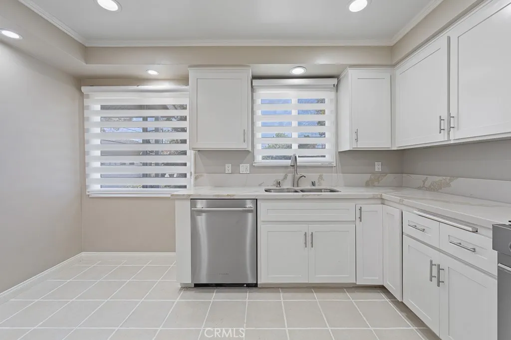 18406 Florwood Avenue, Torrance, California 90504 — photo 4