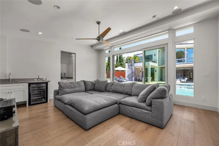 Pool House with full bath