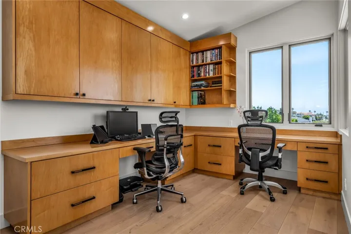 2nd floor office with views!