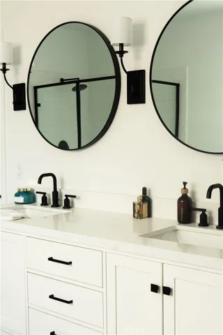 Dual sinks