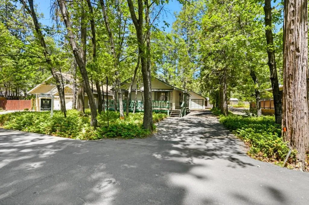 23035 Strauch Drive, Twain Harte, California 95383 — photo 4