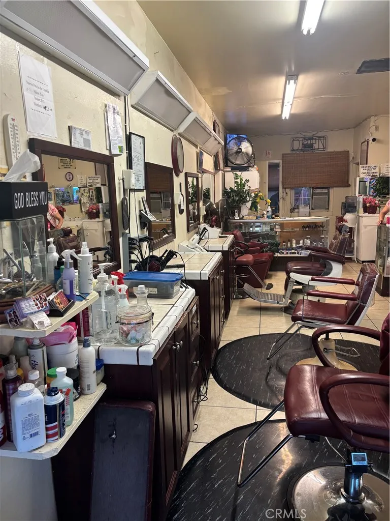 5941 A Cherry, Long Beach, California 90805 — photo 4