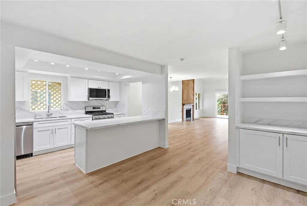 413 Avenue G 4, Redondo Beach, California 90277 — photo 4