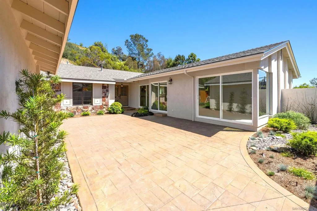 5577 Honors Dr, San Diego, California 92122 — photo 5