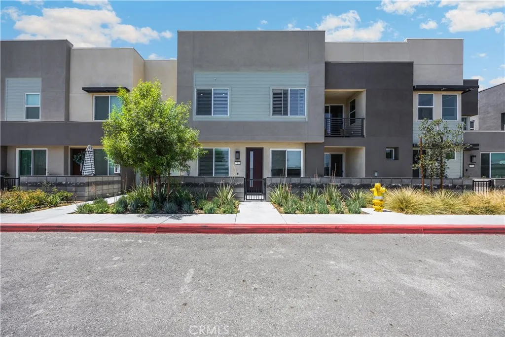 3681 E Jacobson Paseo