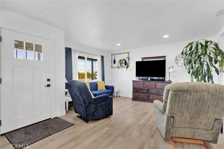 15109 Anacapa Road, Victorville, California 92392 — photo 5