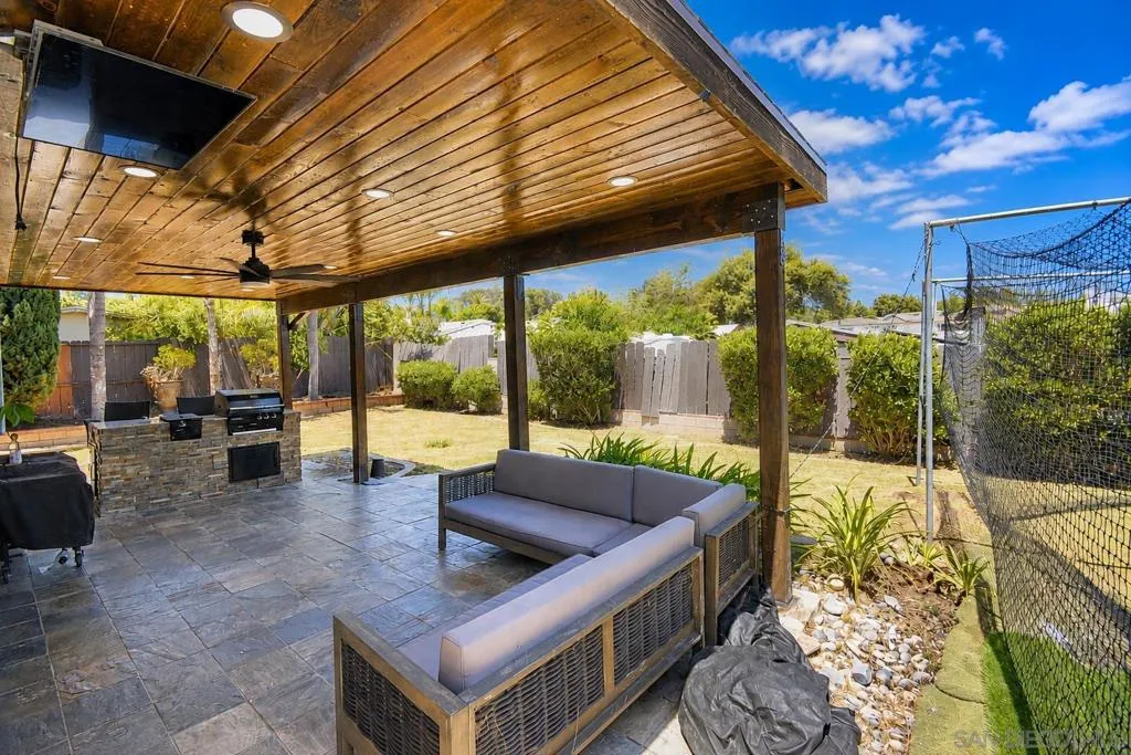 CUSTOM COVERED PATIO